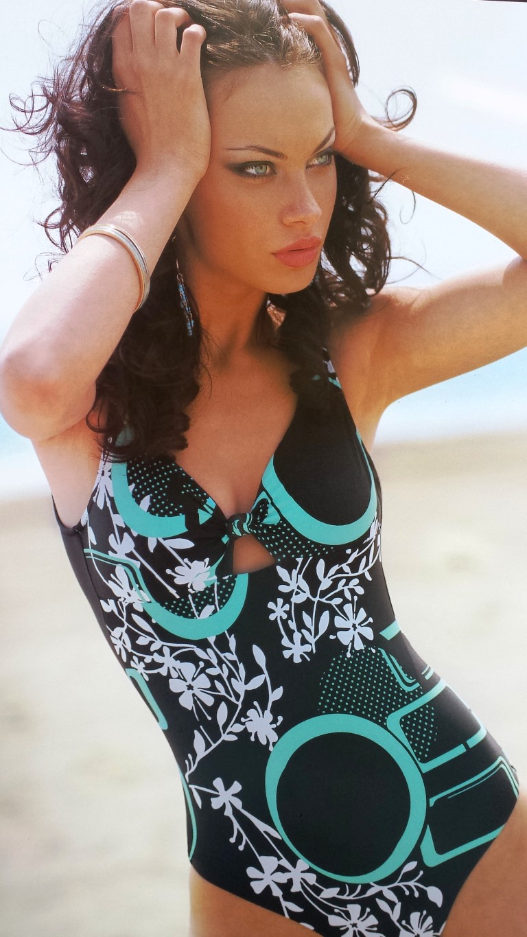 Sanremo 2016: fiori e colore anche al mare